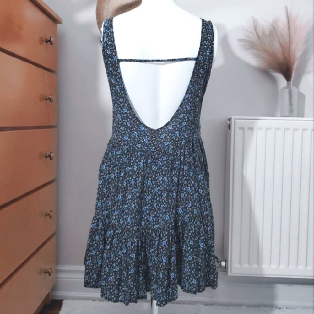 Forever 21 Low Back Ditsy Pleated dress-  Small